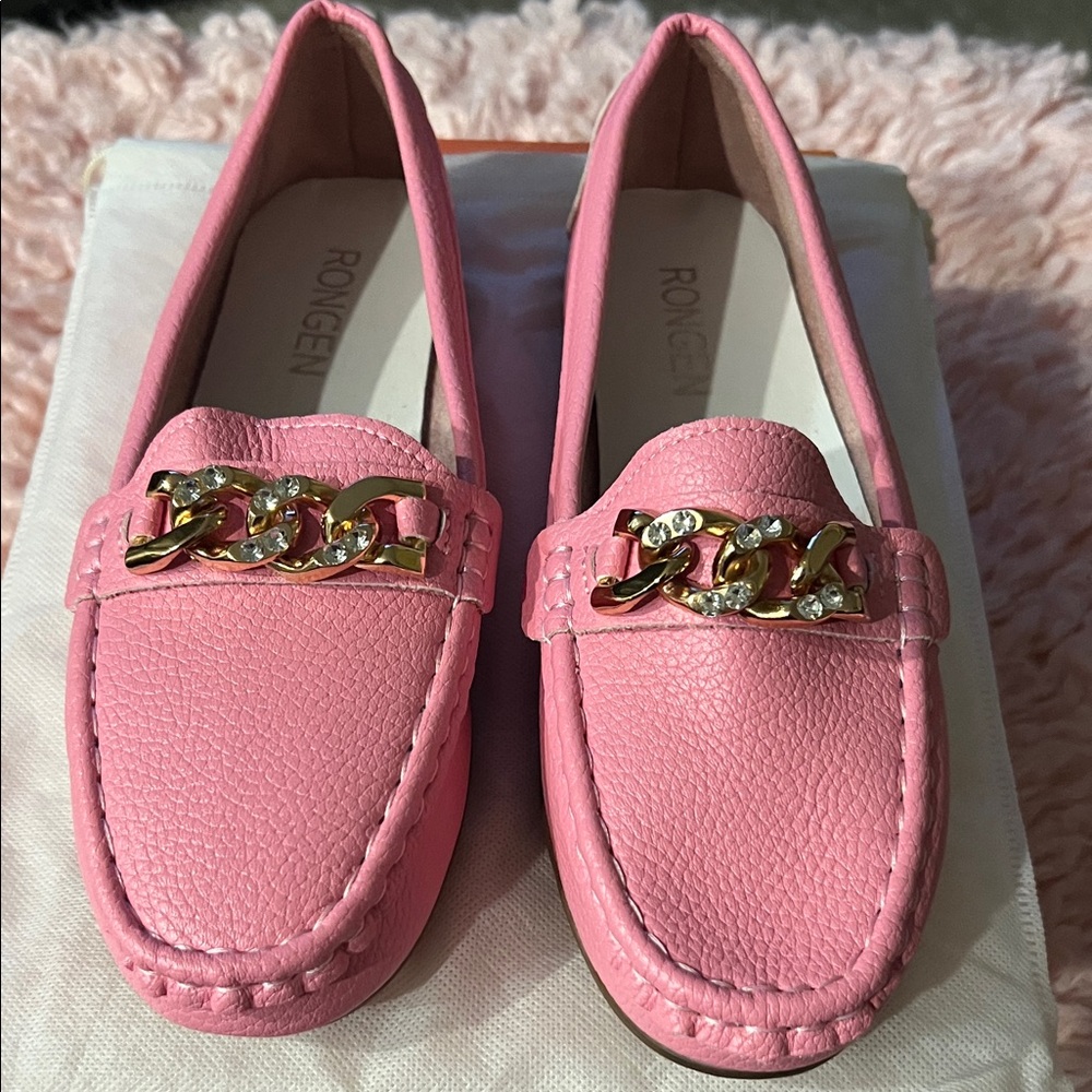 Pink Leather Loafers with Gold Chain